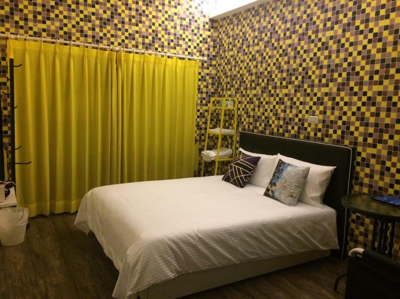 Traveler Station R15 Apartment Kaohsiung Exterior photo