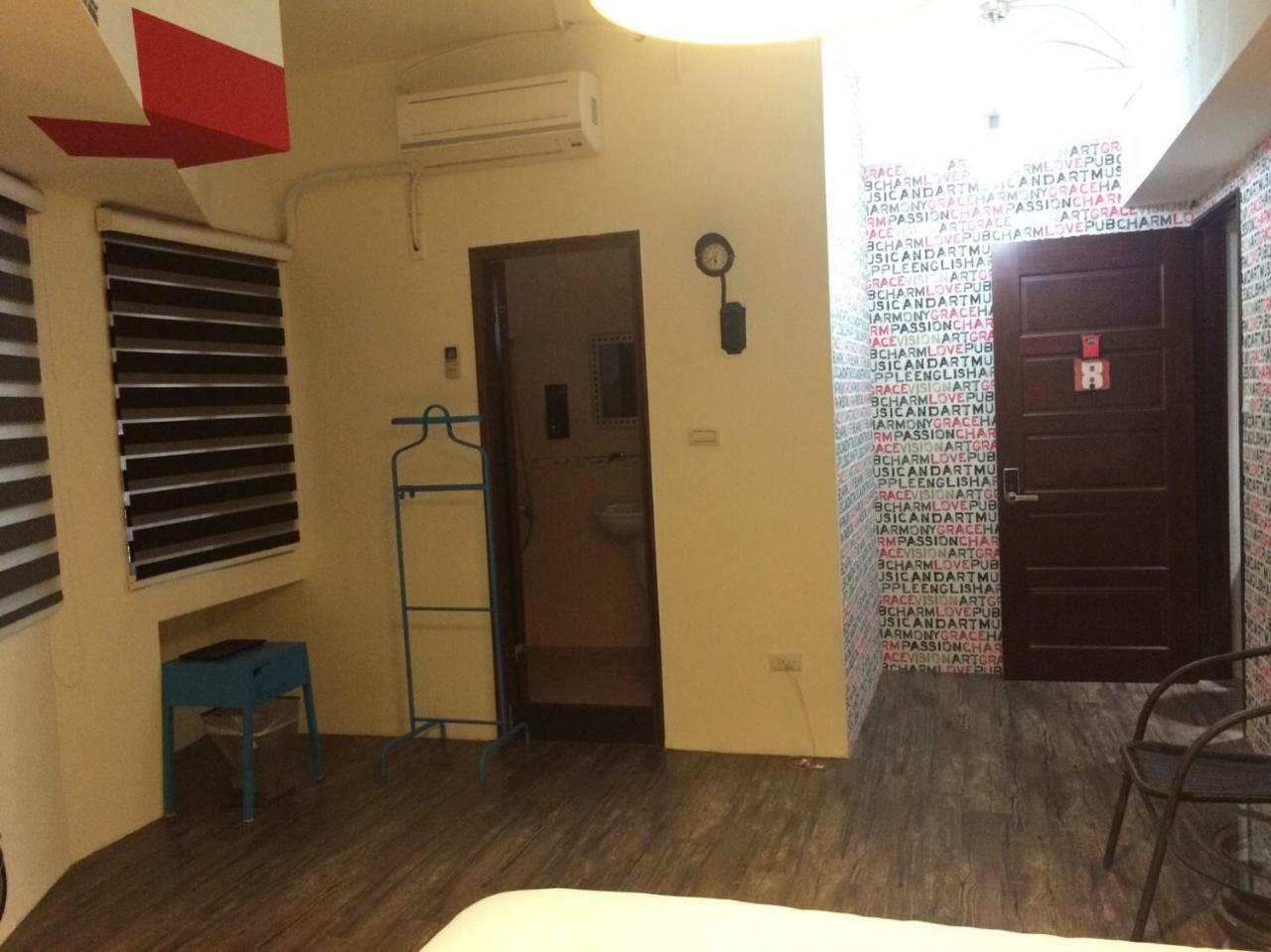 Traveler Station R15 Apartment Kaohsiung Exterior photo