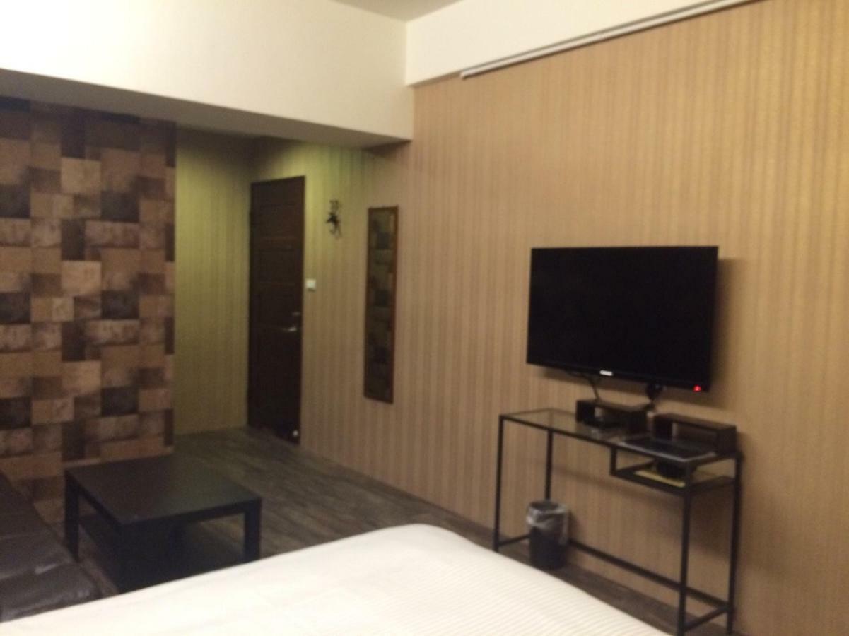 Traveler Station R15 Apartment Kaohsiung Exterior photo