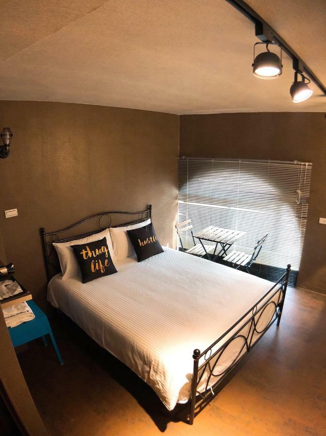 Traveler Station R15 Apartment Kaohsiung Exterior photo