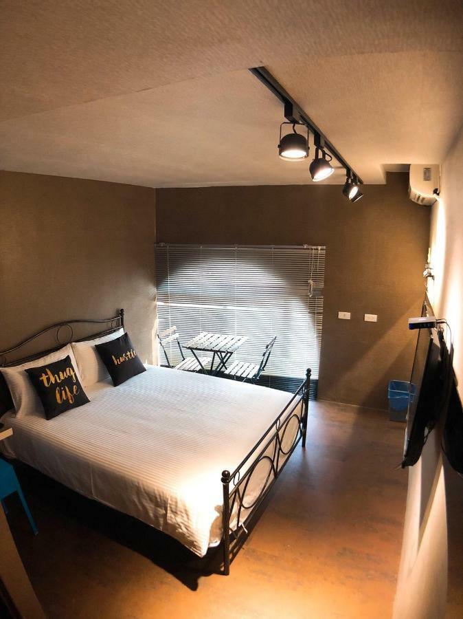 Traveler Station R15 Apartment Kaohsiung Exterior photo