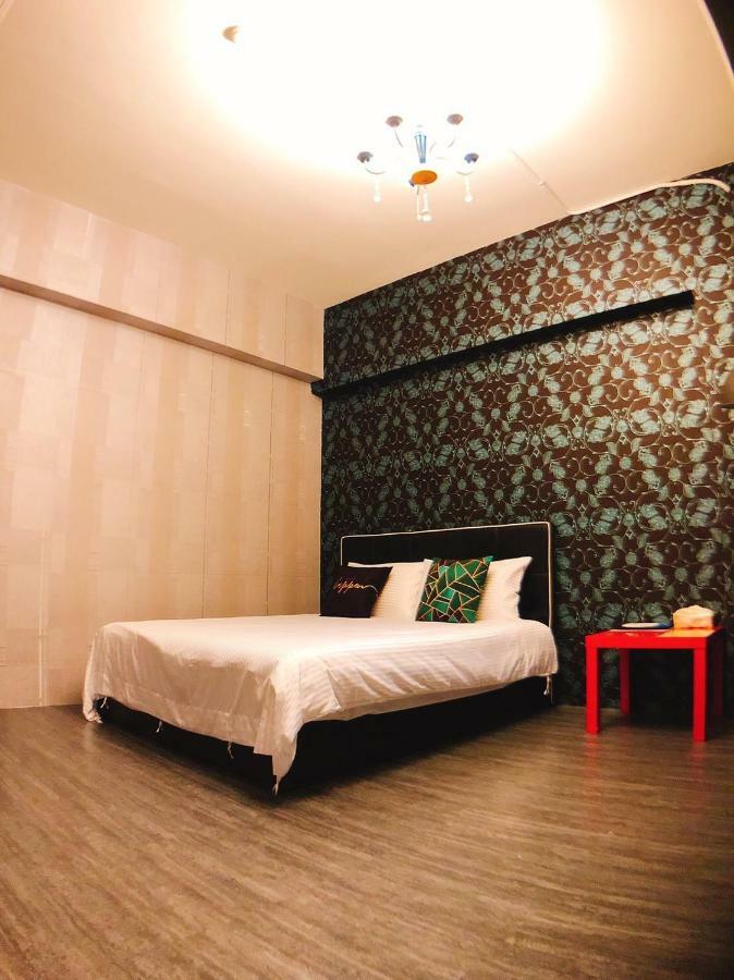 Traveler Station R15 Apartment Kaohsiung Exterior photo