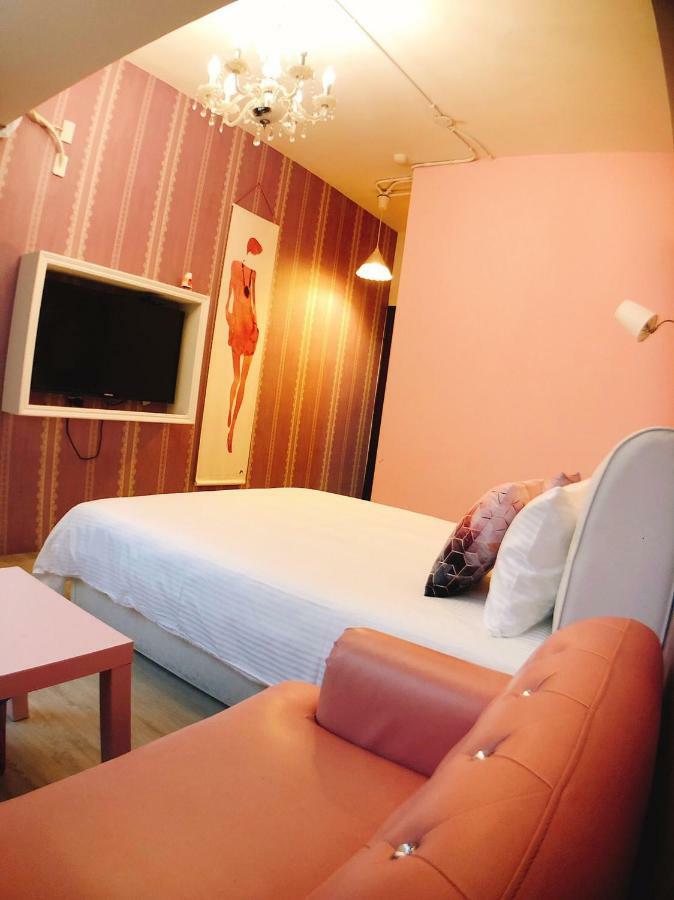 Traveler Station R15 Apartment Kaohsiung Exterior photo