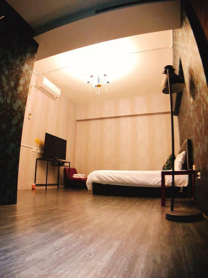 Traveler Station R15 Apartment Kaohsiung Exterior photo