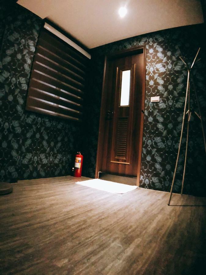Traveler Station R15 Apartment Kaohsiung Exterior photo