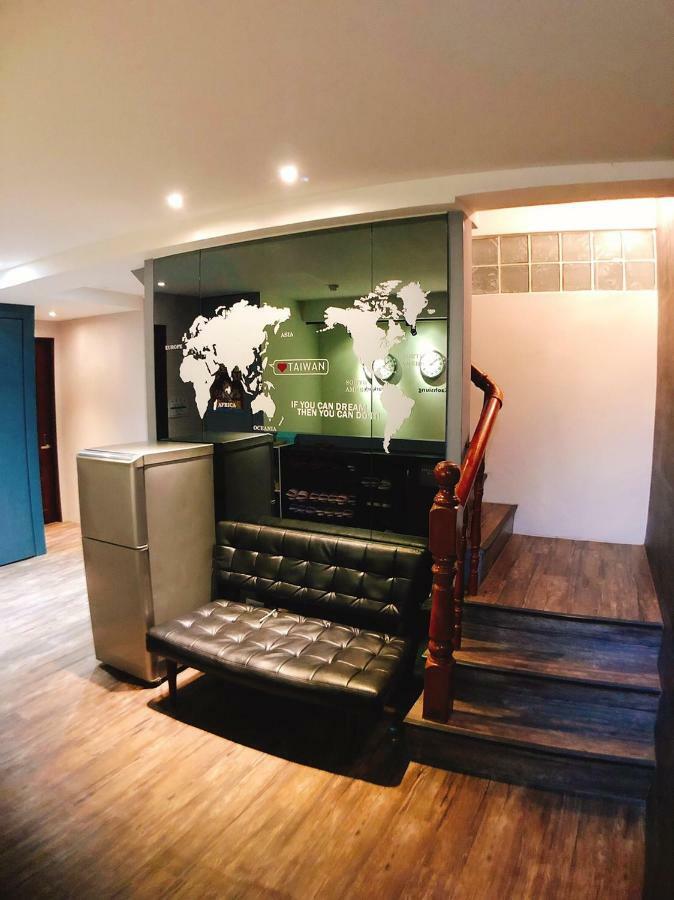 Traveler Station R15 Apartment Kaohsiung Exterior photo