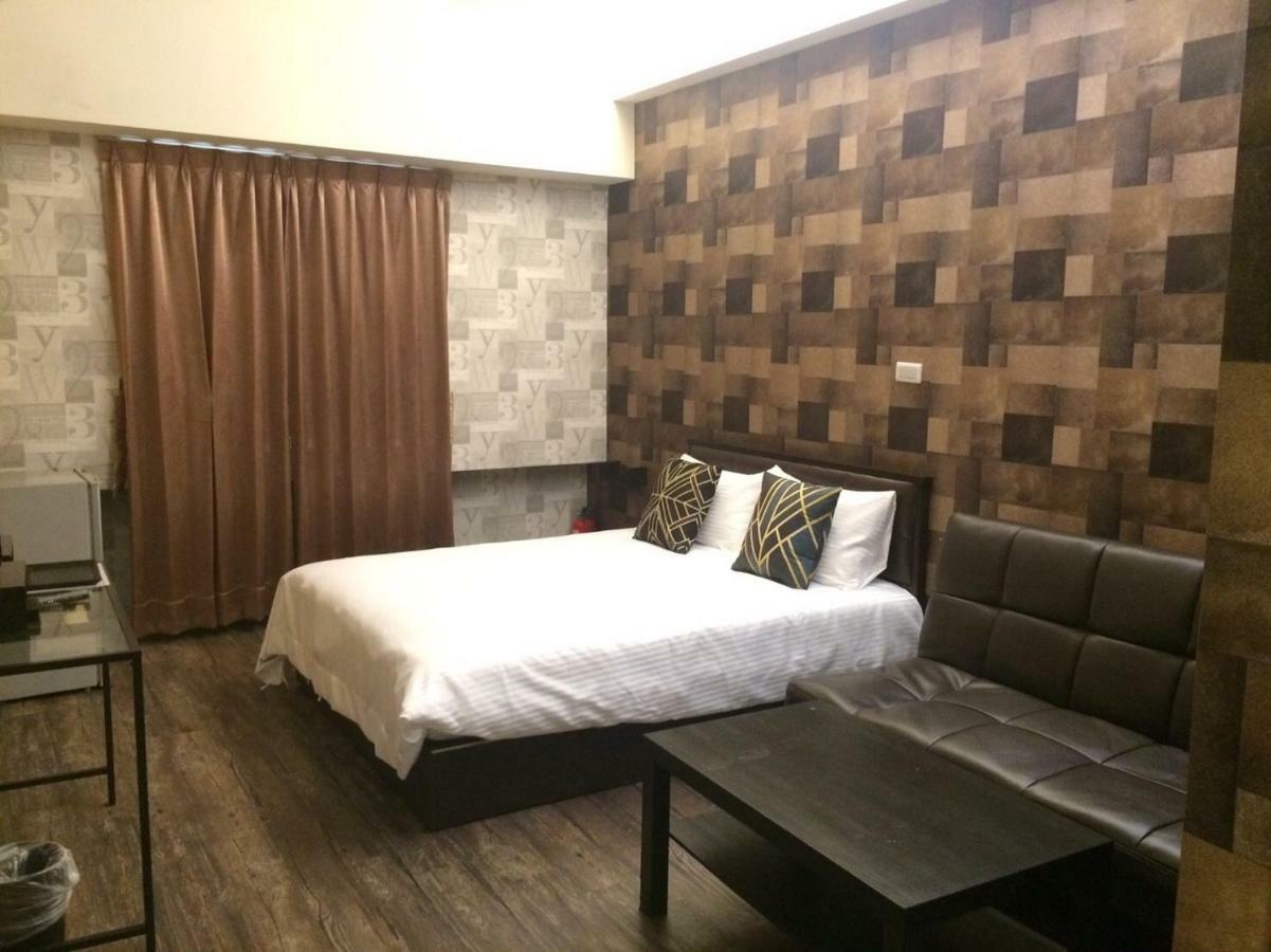 Traveler Station R15 Apartment Kaohsiung Exterior photo
