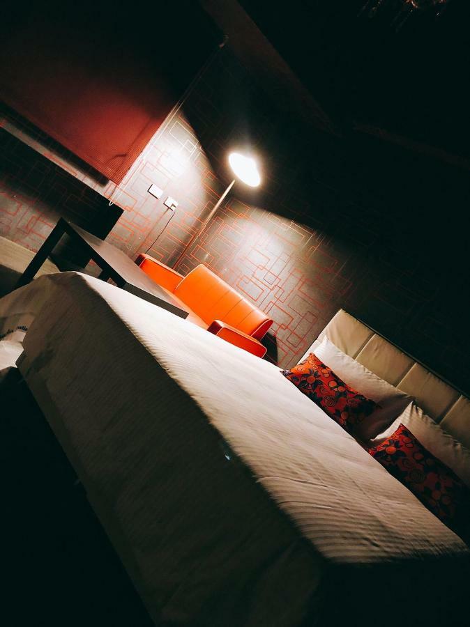 Traveler Station R15 Apartment Kaohsiung Exterior photo