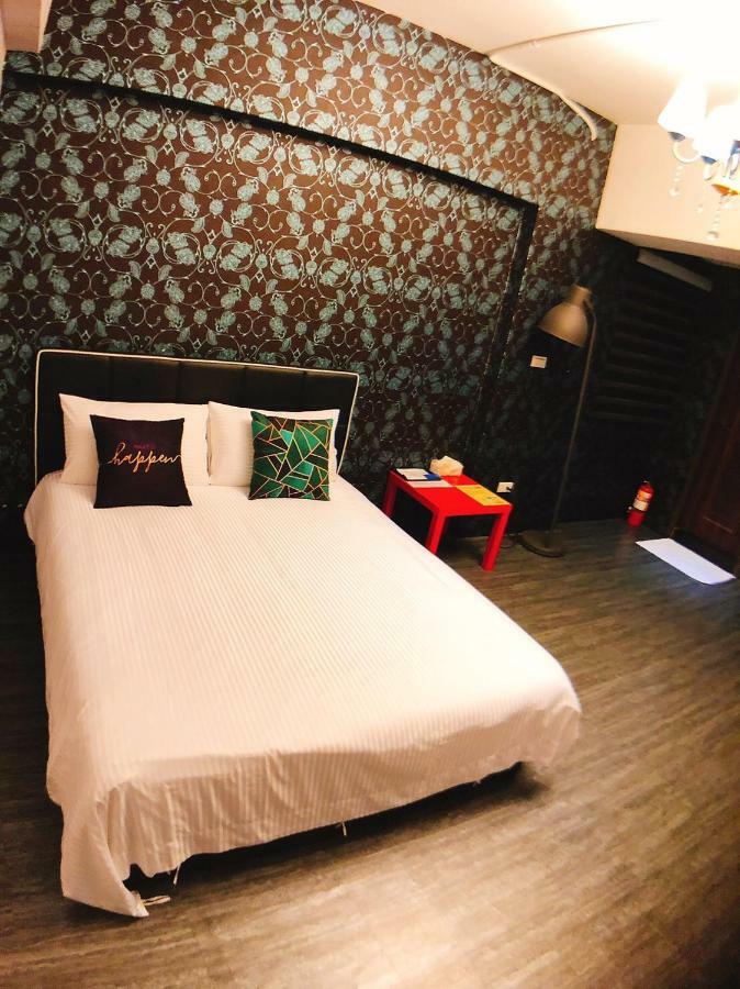 Traveler Station R15 Apartment Kaohsiung Exterior photo